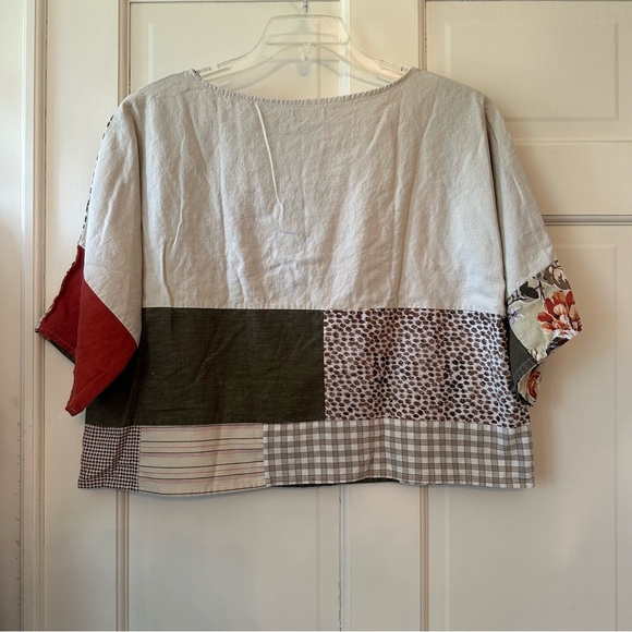 Patchwork Cropped Top with Floral and Checkered Patterns - Picture 4 of 4